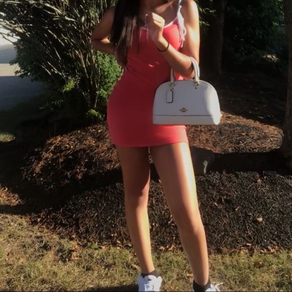 Meet your Posher, Madison - Picture 1 of 1